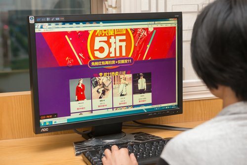 Самым популярным товаром из РФ на китайском Tmall стал шоколад Самым популярным товаром из РФ на китайском Tmall стал шоколад